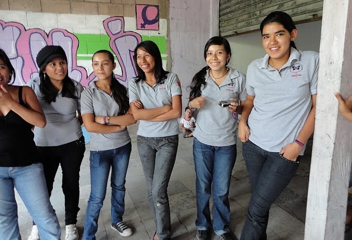 colectivo mujeres jovenes el salvador calala